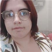 Studentessa universitaria in possesso di certificazione Cambridge B2